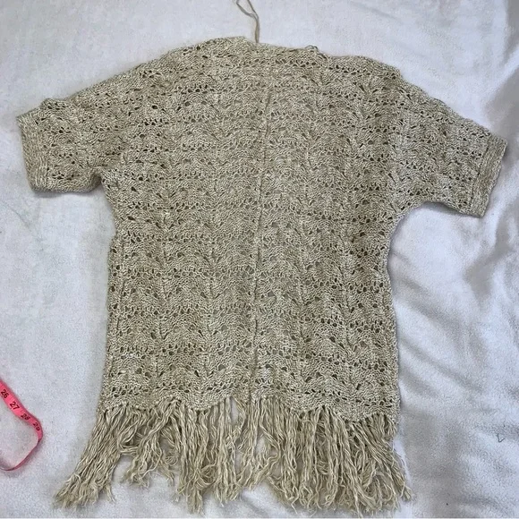 American Eagle EUC Tan Short Sleeve Open Front Crochet Knit Fringe Cardigan XS - Picture 3 of 7